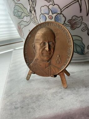 vintage bronze medal commemorates Pope Paul VI Commemorative Medal with Portrait